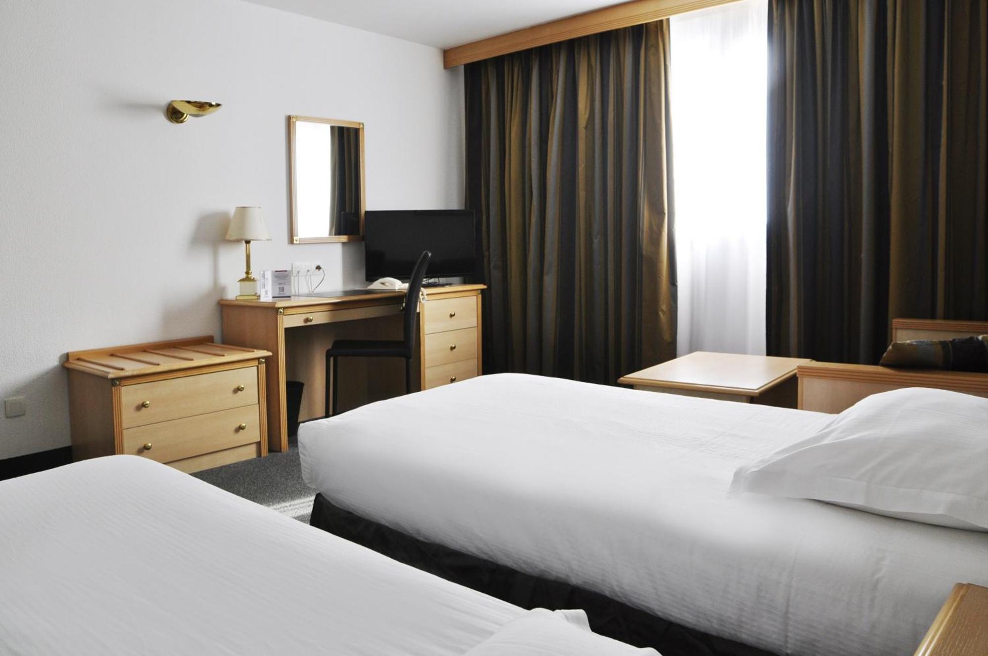 เวสโตเตล นองต์แอตแลนติก Hotel ลา-ชาเปล-ซัวร์-เอเดร ภายนอก รูปภาพ
